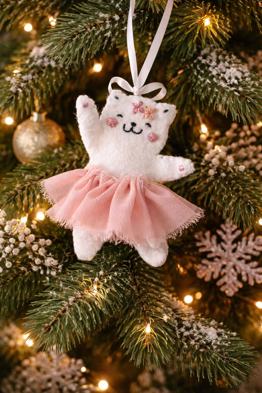 Custom Baby Cat Handmade Felt Ornament, Personalized Felt Cat Ornament With Name, Embroidered Name With Ornament, Christmas Tree Hanging Decor