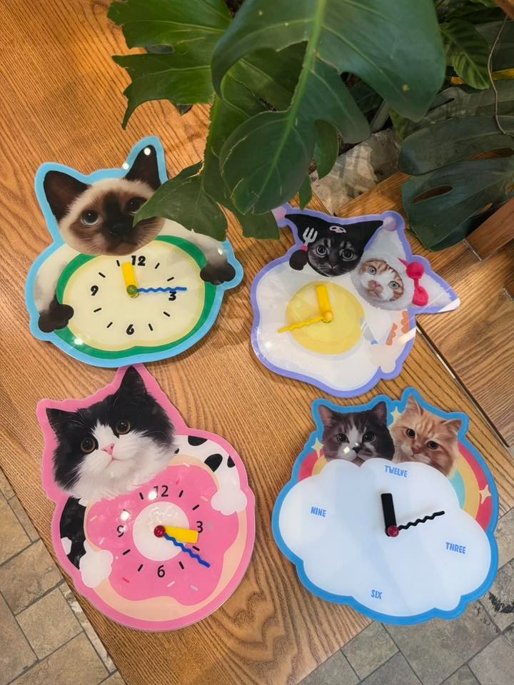 Custom Pet Wall Clock, Personalized Funny Gift for Pet Lovers, Cute Pet Home Decor, Custom Wall Clock