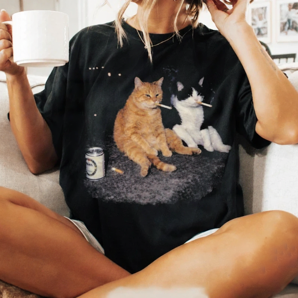 Smoking Cats Graphic T Shirt, Vintage Smoking Cat Tee, Retro Streetwear Shirts, Funny Kitten Top, Unisex Oversized Cool Beer Tshirt