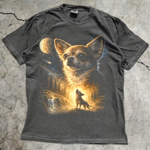 Chihuahua Howling to The Moon Vintage T-Shirt, 90s Retro Animal Graphic Tee, Chihuahua Mom Gift, Full Moon Animals Tee, Silly Dog Shirt